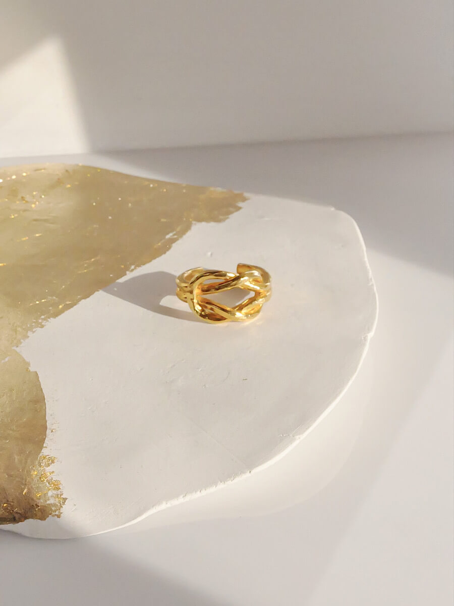 Gold Knot Ring