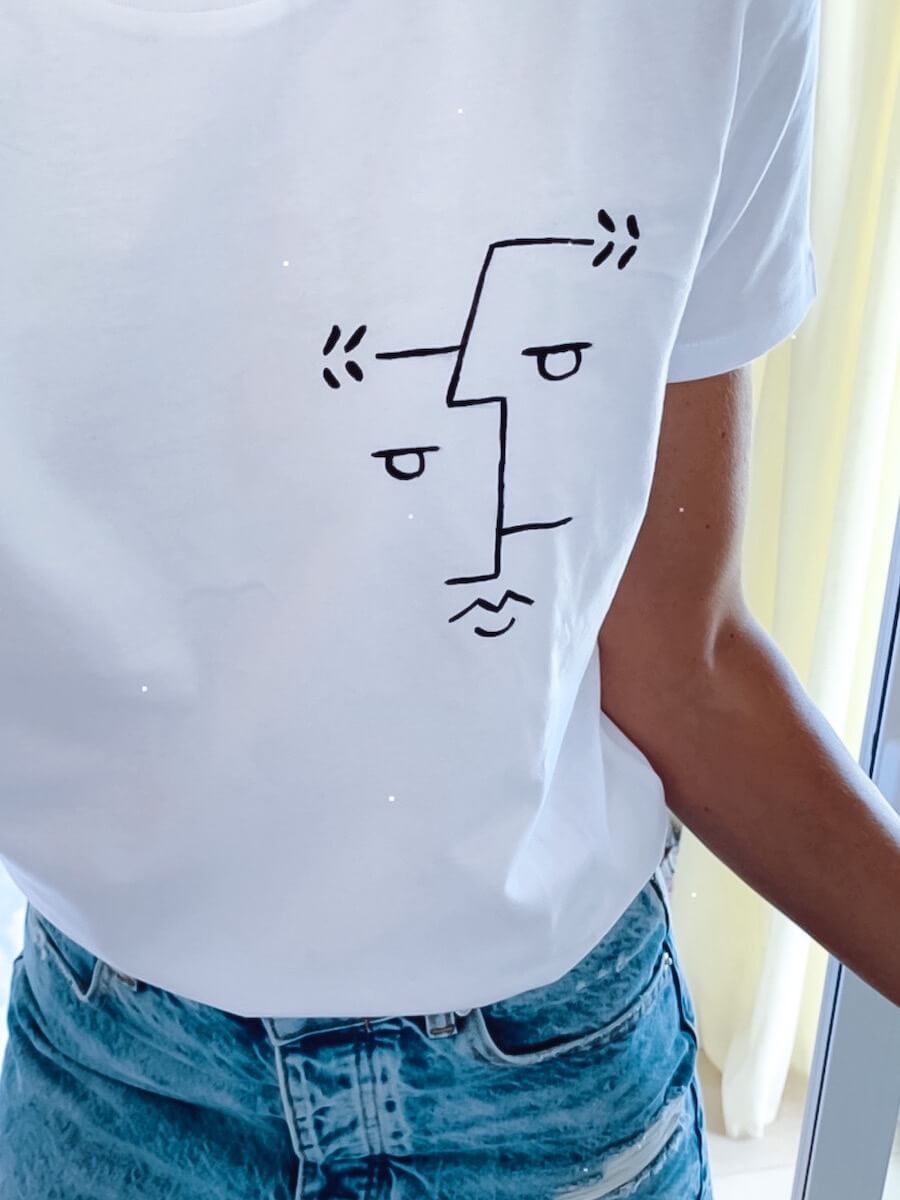 Two Faces Line Hand-Drawing T-Shirt